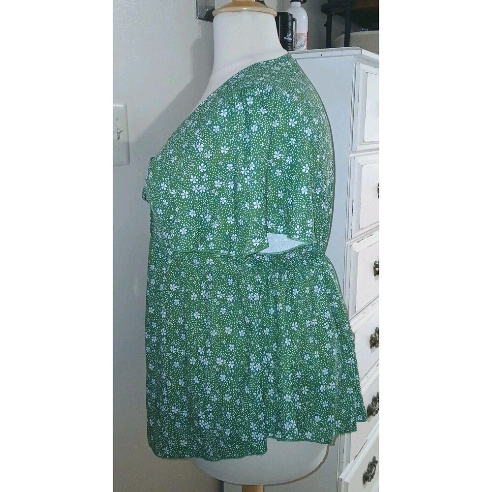 Bloomchic Women 16 Cottagecore Empire Waist V-Neck Floral Flare Sleeve Green Top - Picture 5 of 10